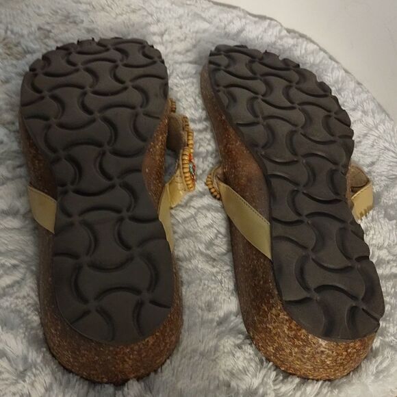 Beaded Woman's Thong Sandals  - Picture 3 of 6